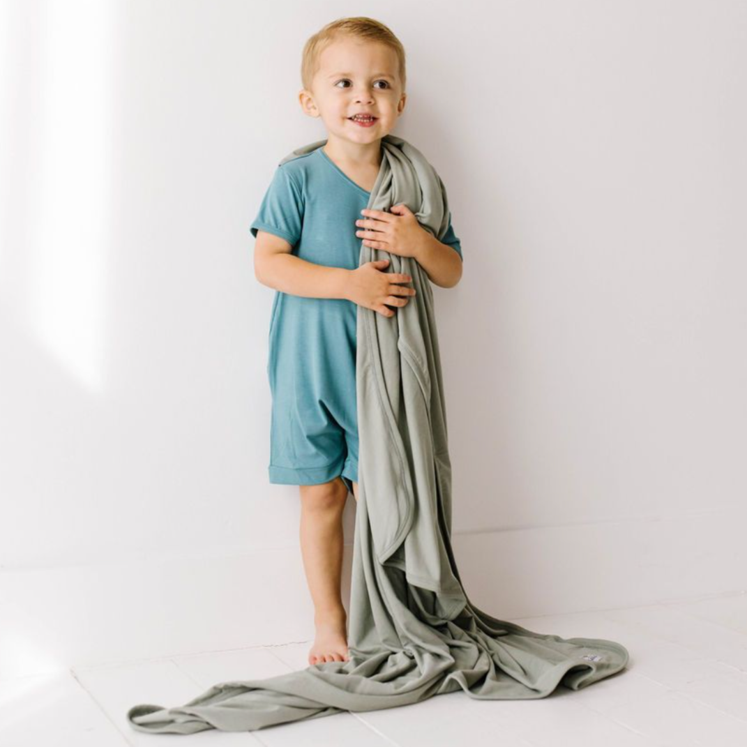 Seagrass Nuzzle Blanket